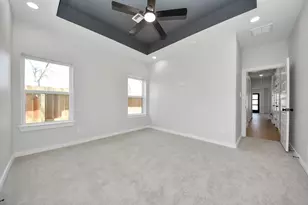 9824 Nedwald St, Houston, TX 77029 - Photo 33