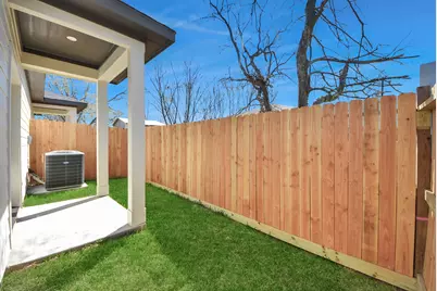 9824 Nedwald Street, Houston, TX 77029 - Photo 11