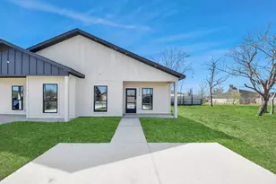 9824 Nedwald St, Houston, TX 77029 - Photo 13
