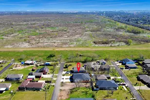 9824 Nedwald St, Houston, TX 77029 - Photo 3