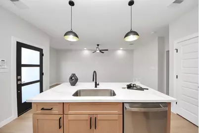 9824 Nedwald Street, Houston, TX 77029 - Photo 23