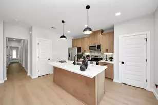9824 Nedwald St, Houston, TX 77029 - Photo 19