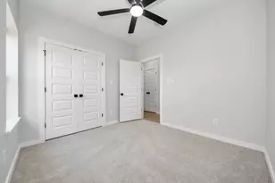 9824 Nedwald St, Houston, TX 77029 - Photo 31