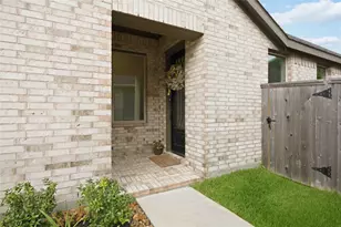 35432 Woodtrace Cir, Pinehurst, TX 77362 - Photo 3