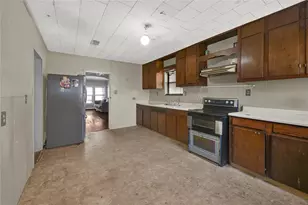 720 Yupon St, Baytown, TX 77520 - Photo 13