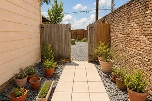 10602 Sandpiper Dr, Houston, TX 77096 - Photo 23