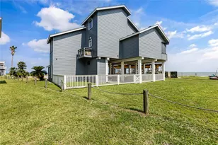 4239 Spoonbill Ln, Galveston, TX 77554 - Photo 45