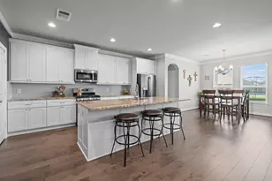 426 Hunters Xing Dr, Sealy, TX 77474 - Photo 5