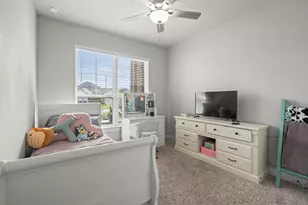 426 Hunters Xing Dr, Sealy, TX 77474 - Photo 13