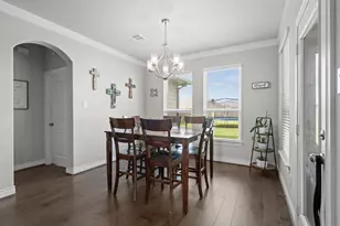 426 Hunters Xing Dr, Sealy, TX 77474 - Photo 9