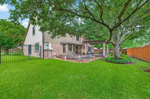 303 Longview Dr, Sugar Land, TX 77478 - Photo 33