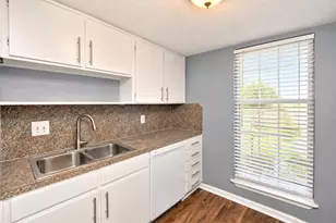 217 Church St, Galveston, TX 77550 - Photo 3