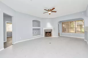 19 Long Springs Pl, The Woodlands, TX 77382 - Photo 9