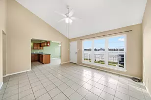 10423 Schaper Rd, Galveston, TX 77554 - Photo 3