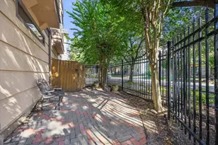 2422 Dorrington, Houston, TX 77030 - Photo 19