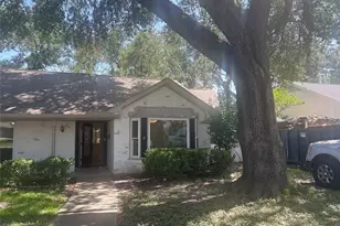 7819 Skyline Dr, Houston, TX 77063 - Photo 3