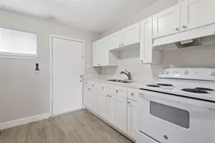 7823 Glass St, Houston, TX 77016 - Photo 5