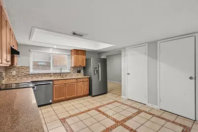 5510 Sugar Creek Drive, La Porte, TX 77571 - Photo 9