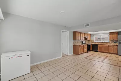 5510 Sugar Creek Drive, La Porte, TX 77571 - Photo 7