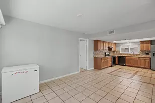 5510 Sugar Creek Dr, La Porte, TX 77571 - Photo 7
