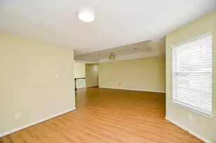 318 N Cypress Estates Cir, Spring, TX 77388 - Photo 17