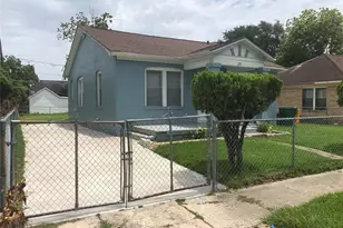 20 Miriam St, Baytown, TX 77520 - Photo 3