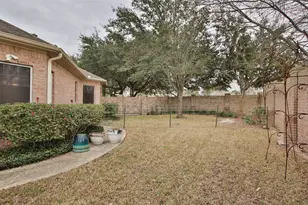 1525 Briar Bend, Friendswood, TX 77546 - Photo 21