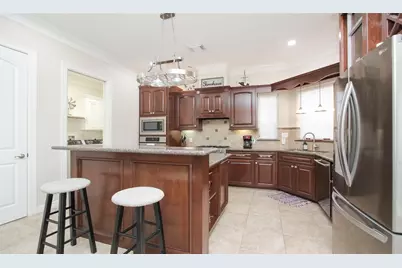 1525 Briar Bend, Friendswood, TX 77546 - Photo 9