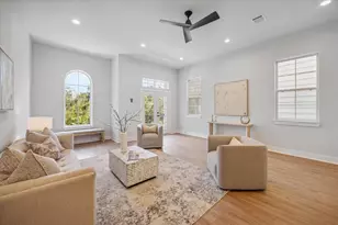 1035 W 17th St St, Houston, TX 77008 - Photo 1