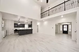 3002 Kathleen Dr, Mont Belvieu, TX 77523 - Photo 5
