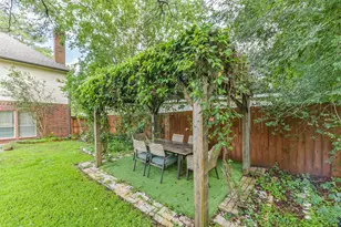 1306 N Gabriel River Cir, Sugar Land, TX 77478 - Photo 43