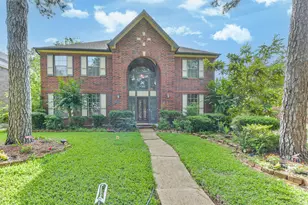 1306 N Gabriel River Cir, Sugar Land, TX 77478 - Photo 3