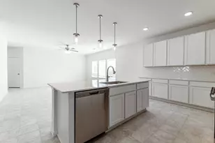 428 Monarch Trl, Huntsville, TX 77320 - Photo 11