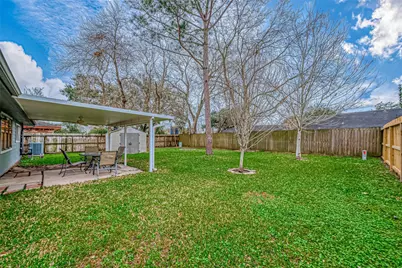 2122 Heritage Colony Drive, Friendswood, TX 77546 - Photo 21