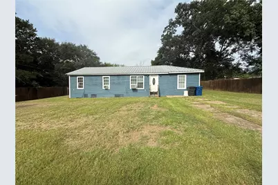 501 N 2nd Street, Livingston, TX 77351 - Photo 1