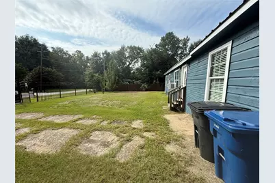 501 N 2nd Street, Livingston, TX 77351 - Photo 5