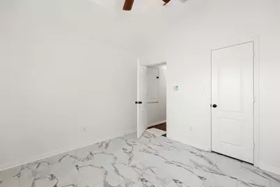 14910 Lake Woodbridge Court, Sugar Land, TX 77498 - Photo 25