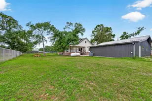 803 County Rd 772, Damon, TX 77430 - Photo 41