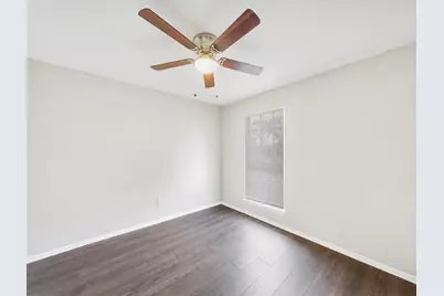 13435 Greenbriar Drive, Sugar Land, TX 77498 - Photo 9