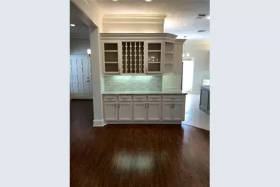 10310 Chevy Chase Drive, Houston, TX 77042 - Photo 9