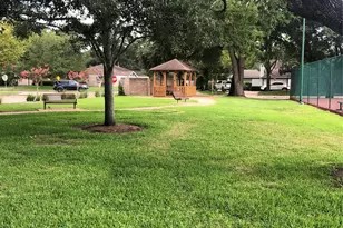 10310 Chevy Chase Dr, Houston, TX 77042 - Photo 35