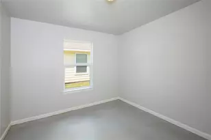 638 Luke St, Dayton, TX 77535 - Photo 9
