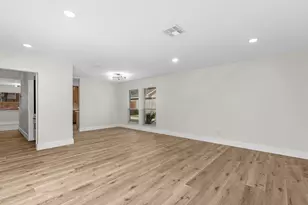 8511 De Moss Dr, Houston, TX 77036 - Photo 5