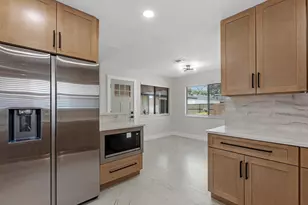 8511 De Moss Dr, Houston, TX 77036 - Photo 11