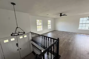 402 Tresvant Dr, Houston, TX 77598 - Photo 17