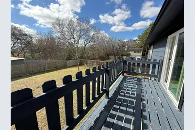 402 Tresvant Drive, Houston, TX 77598 - Photo 9