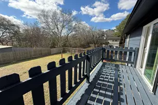 402 Tresvant Dr, Houston, TX 77598 - Photo 9