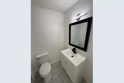 402 Tresvant Drive, Houston, TX 77598 - Photo 37