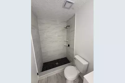 402 Tresvant Drive, Houston, TX 77598 - Photo 23