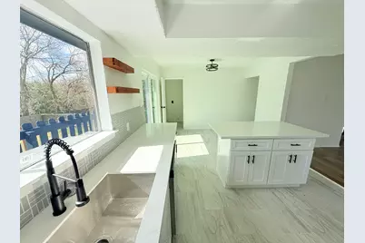 402 Tresvant Drive, Houston, TX 77598 - Photo 11